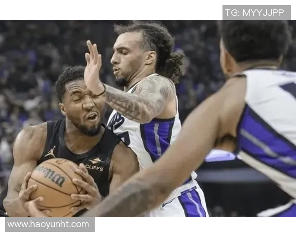 国王逆袭击败骑士德罗赞贡献27分莫布利独揽31分与10篮板